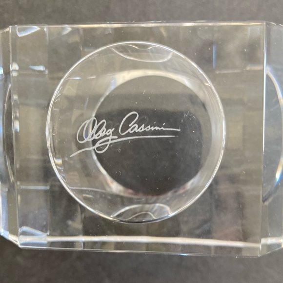 Oleg Cassini Crystal Votive Candle Holder Pyramid  2" Tall w/Original Box signed - Picture 5 of 13